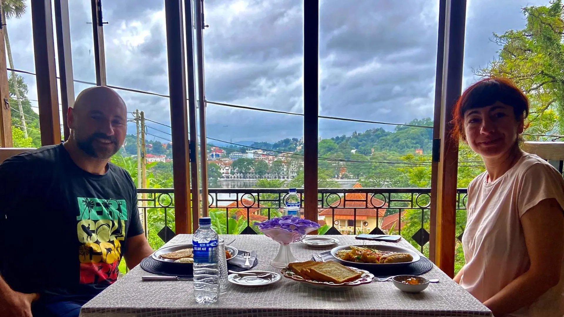 Sesatha Lake Kandy 0*,